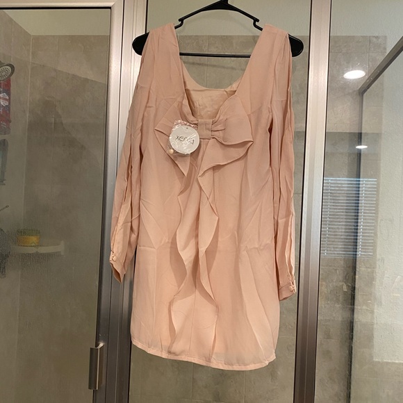 Xenia Boutique Open Shoulder Bow Back Dress - Picture 2 of 3